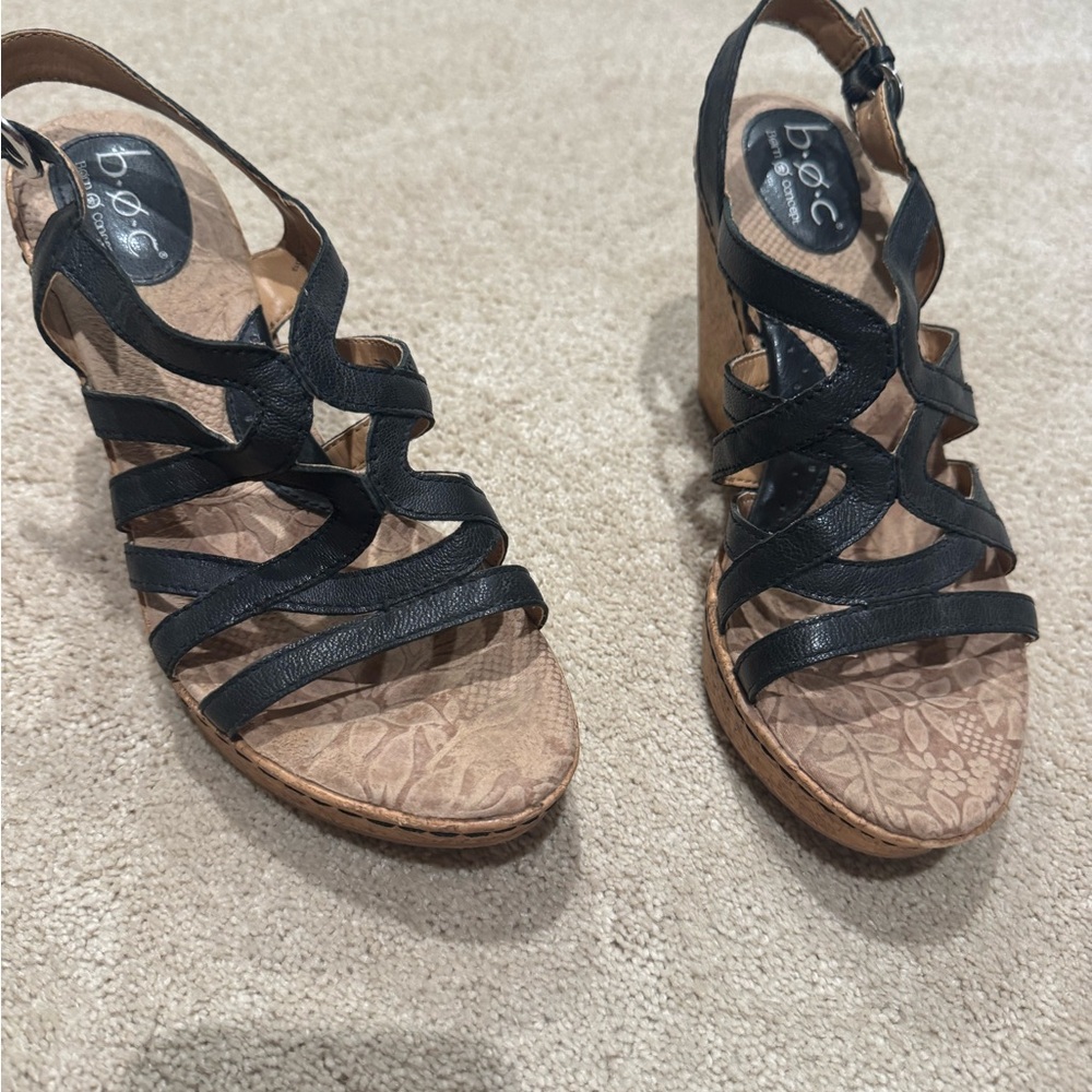 b.o.c. Women's Black Strappy Sandals